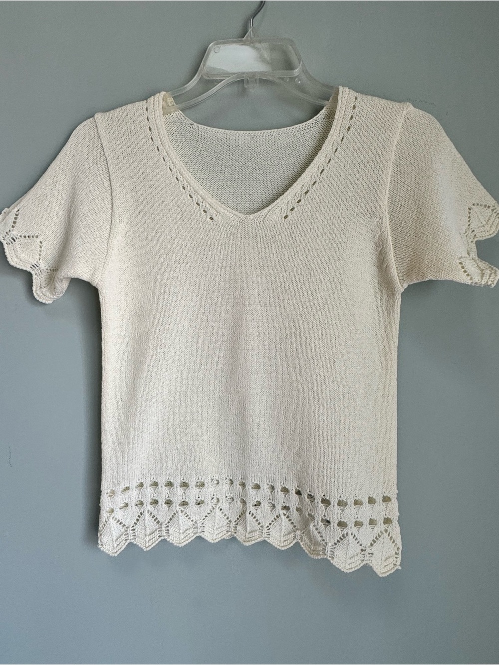 Women’s Cream/Pale Yellow Knit V-Neck Short Sleeve Top Size Small
